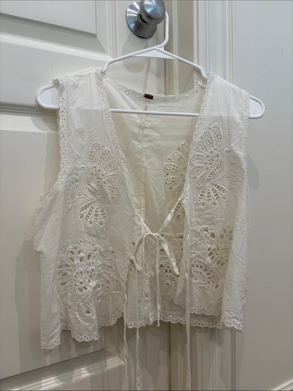 Free People Eyelet Tie-Front Cropped Vest in white/Cream - Picture 2 of 2